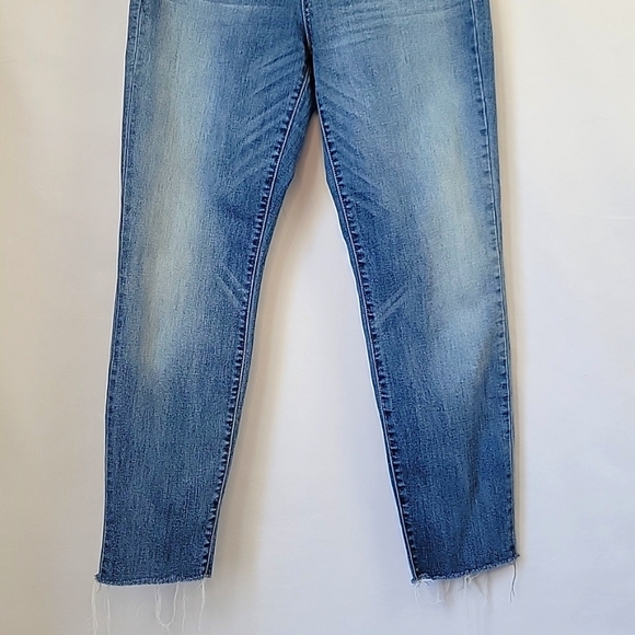 Judy Blue Boyfriend Fit Jeans Light Medium Wash Size 28 - Picture 5 of 15